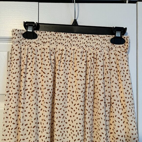 Skirt - Picture 2 of 3